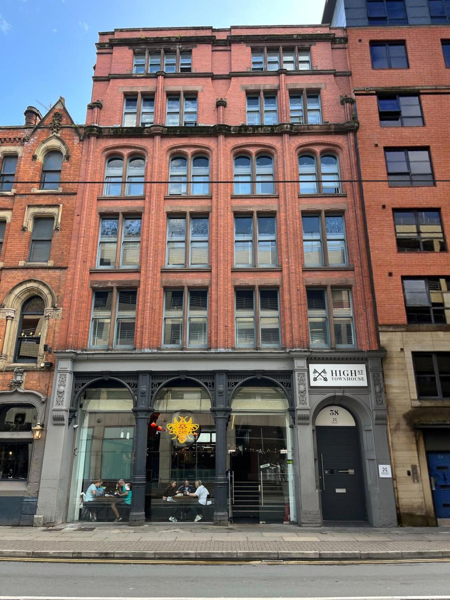High Street Town House Aparthotel